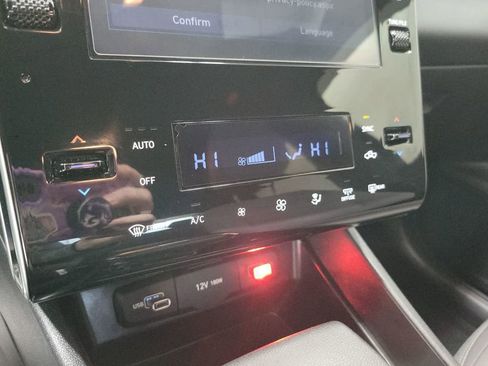 Used 2024 Hyundai Santa Cruz SEL image 42