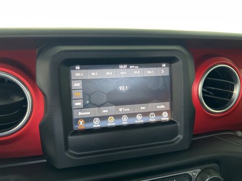 Used 2021 Jeep Gladiator Rubicon w/ Trailer Tow Package image 12