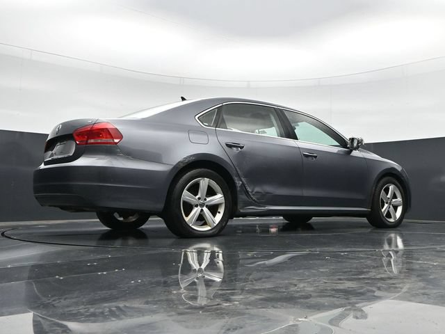 Used 2012 Volkswagen Passat 2.5 SE FWD image 41