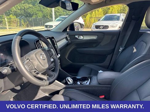 Used 2026 Volvo XC40 B5 Plus AWD/4WD image 18