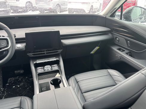 New 2026 Lincoln Nautilus Reserve AWD/4WD image 32