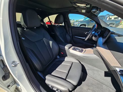 Used 2025 BMW 330i xDrive Sedan image 29