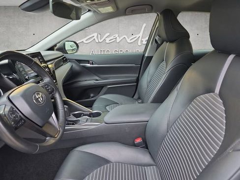 Used 2024 Toyota Camry SE image 19