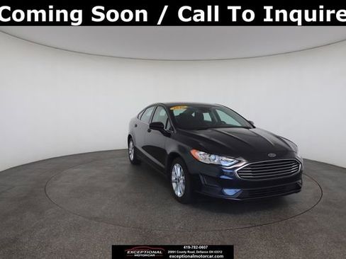 Used 2020 Ford Fusion SE image 2