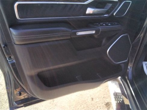 Used 2019 RAM 1500 Laramie image 29