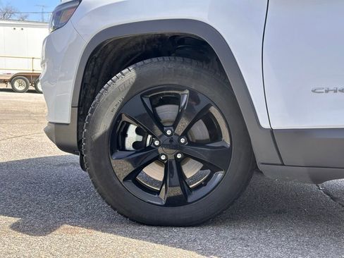 Used 2022 Jeep Cherokee Limited w/ Mopar Interior Package image 8