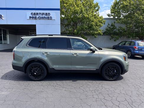 Used 2023 Kia Telluride EX X-Line AWD/4WD image 2