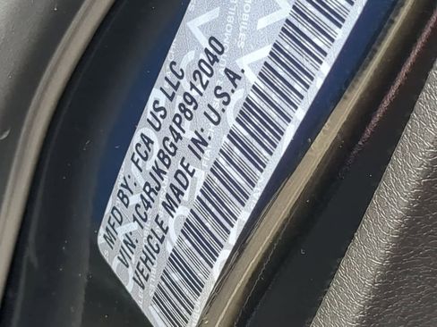 Used 2023 Jeep Grand Cherokee L Limited w/ Luxury Tech Group II image 35