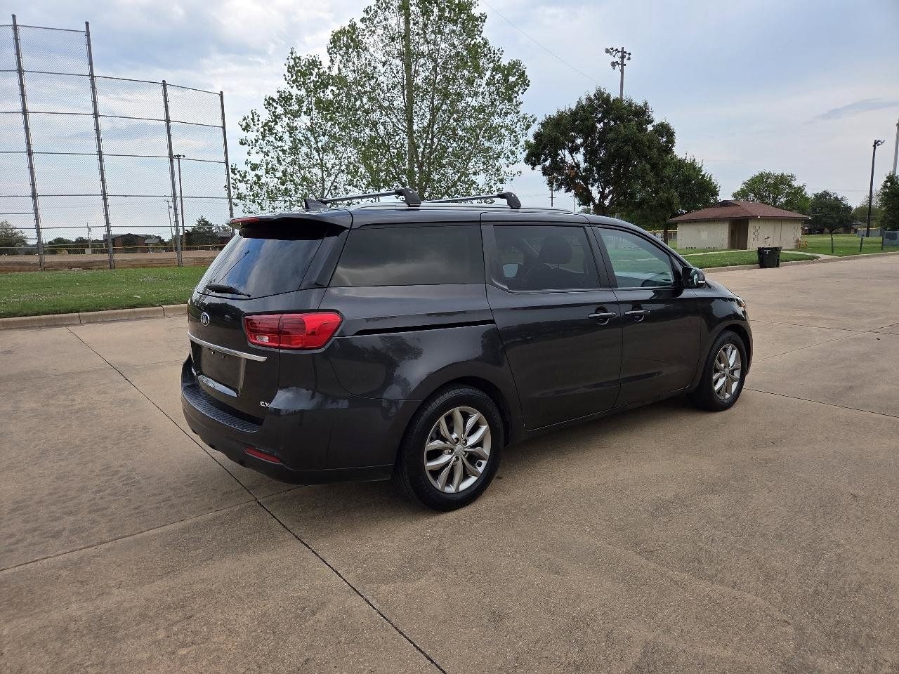 Used 2020 Kia Sedona EX FWD image 31