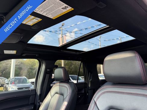 Used 2023 Ford Expedition Limited image 29