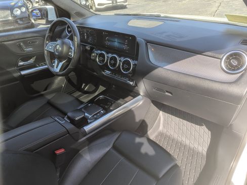 Used 2021 Mercedes-Benz GLA 250 4MATIC image 32
