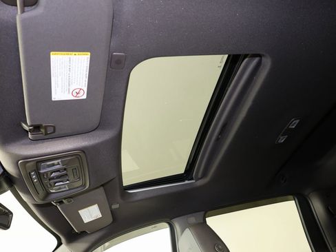 Used 2022 GMC Sierra 3500 Denali image 12