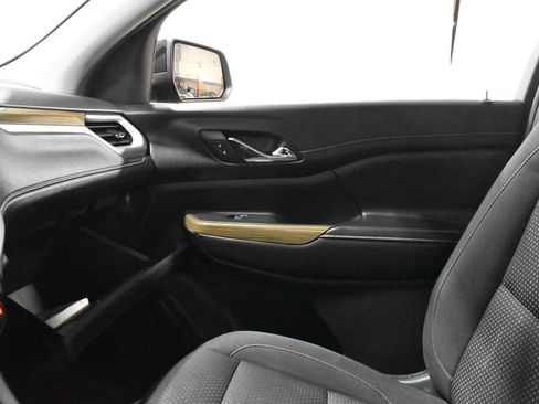 Used 2022 GMC Acadia SLE w/ Driver Convenience Package image 21