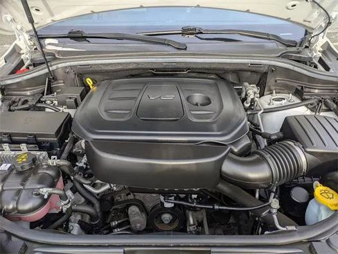 Certified 2022 Jeep Grand Cherokee Limited image 42