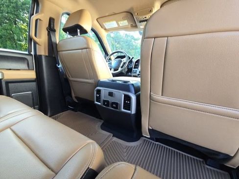 Used 2022 Ford F250 Lariat w/ Lariat Ultimate Package AWD/4WD image 18