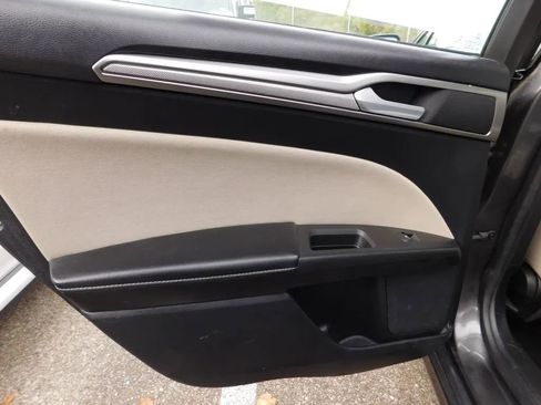 Used 2023 Ford Edge SEL image 30