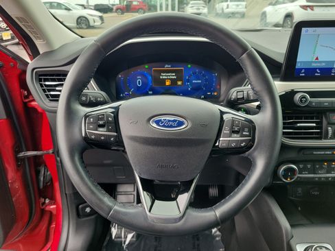 Used 2022 Ford Escape SEL w/ Technology Package AWD/4WD image 21