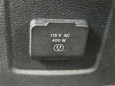 Used 2023 Jeep Gladiator Overland image 18