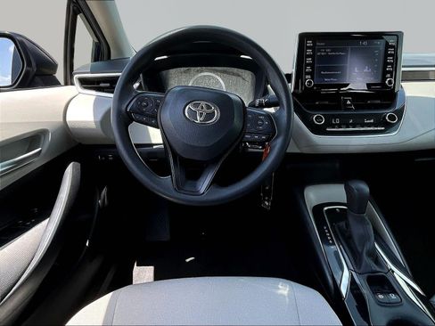 Used 2021 Toyota Corolla LE w/ Carpet Mat Package (TMS) FWD image 8