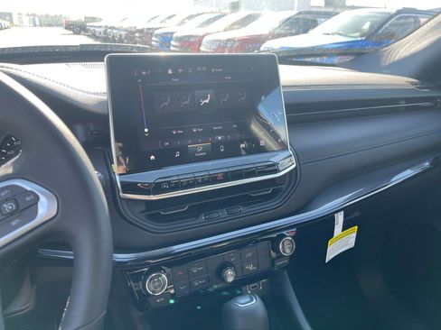 New 2026 Jeep Compass Latitude image 19