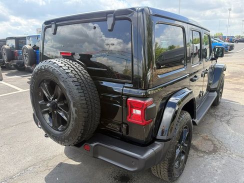 Certified 2022 Jeep Wrangler Unlimited Sahara AWD/4WD image 7