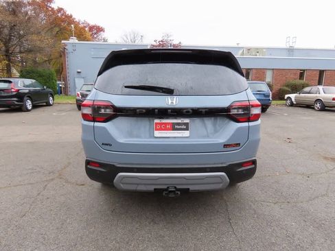 New 2025 Honda Pilot TrailSport image 5