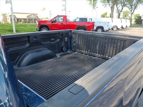 Used 2017 GMC Sierra 1500 SLE w/ SLE Value Package AWD/4WD image 30