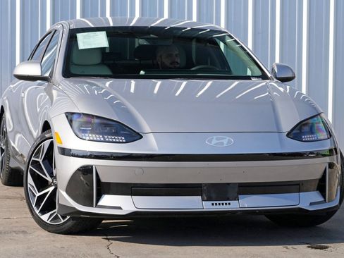 Used 2023 Hyundai Ioniq 6 SEL image 2