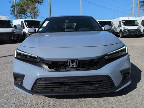 Used 2024 Honda Civic Sport Touring image 3