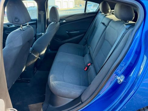 Used 2019 Chevrolet Cruze LT w/ Convenience Package image 21
