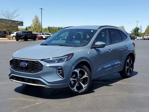 Certified 2023 Ford Escape ST-Line Elite w/ Premium Technology Package AWD/4WD image 39