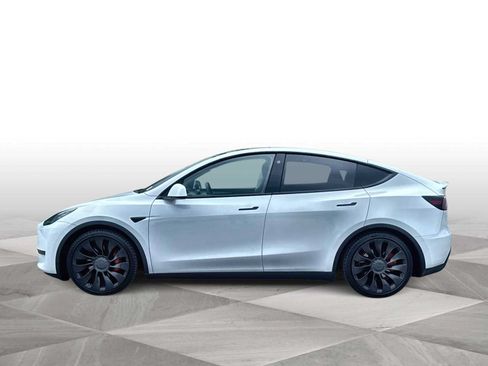 Used 2023 Tesla Model Y Performance AWD/4WD image 5