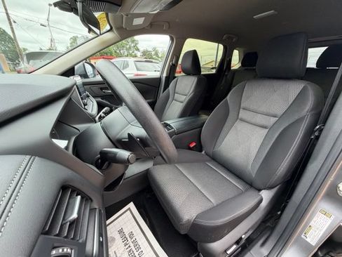 Used 2024 Nissan Rogue SV AWD/4WD image 10
