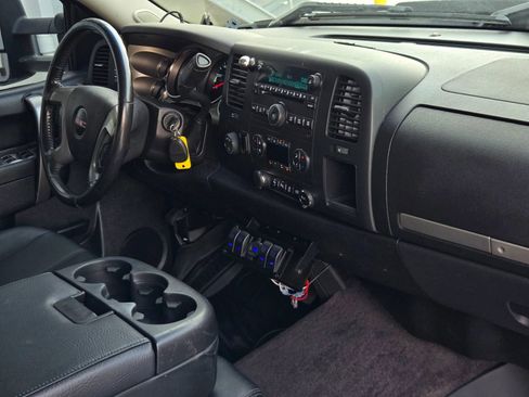 Used 2014 GMC Sierra 2500 SLE w/ SLE Preferred Package AWD/4WD image 24