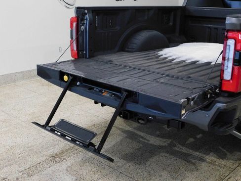 Used 2025 Ford F250 Platinum image 89