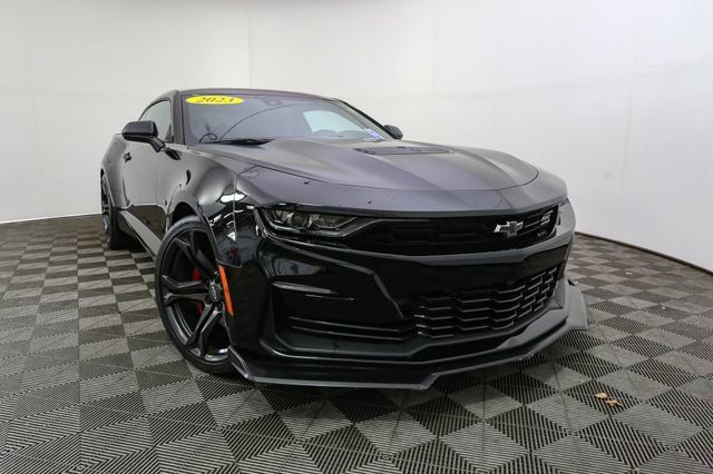 Used 2023 Chevrolet Camaro SS RWD image 3