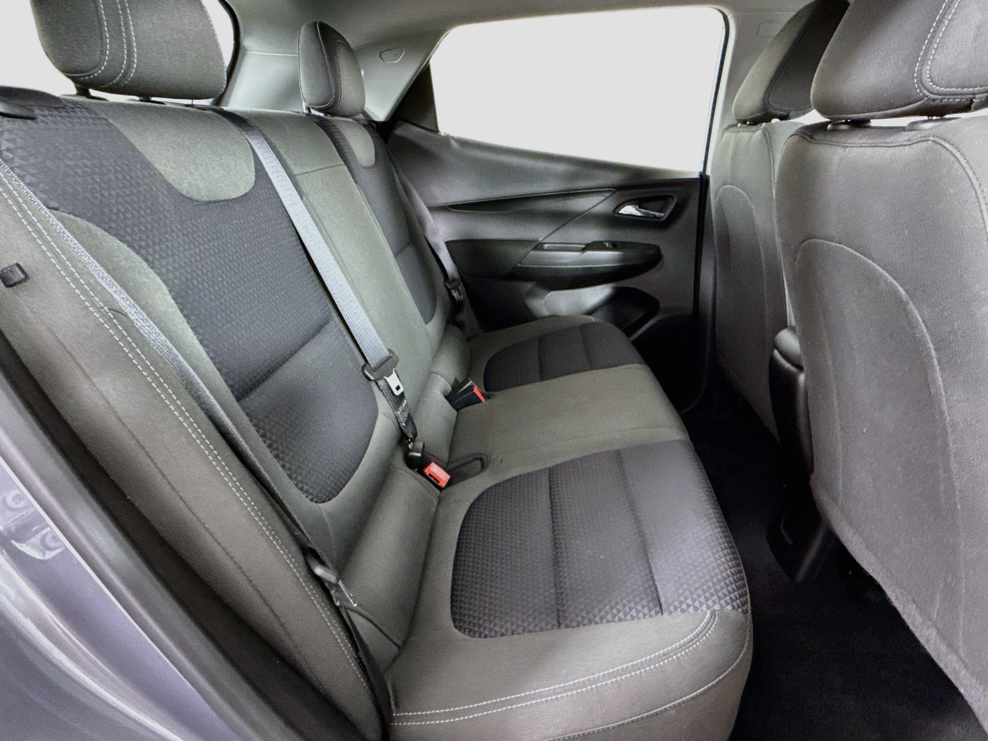 Used 2023 Chevrolet Bolt LT FWD image 28