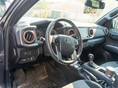 Used 2023 Toyota Tacoma TRD Off-Road AWD/4WD image 15