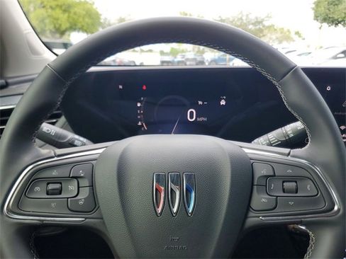 Certified 2025 Buick Encore GX Avenir image 19