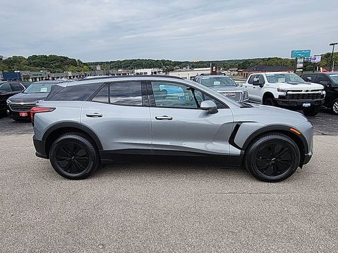 New 2026 Chevrolet Blazer EV LT AWD/4WD image 9