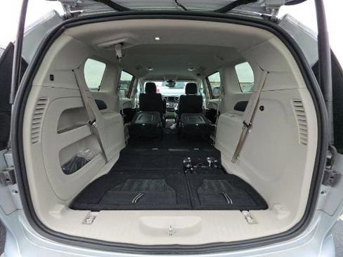 Used 2023 Chrysler Voyager LX FWD image 12