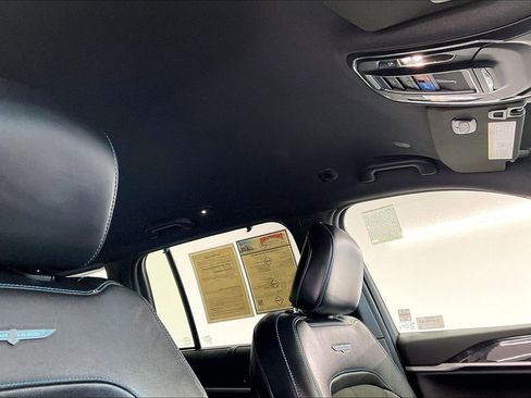 Used 2023 Jeep Grand Cherokee Trailhawk w/ Luxury Tech Group III image 24