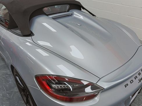 Used 2016 Porsche Boxster Spyder RWD image 46