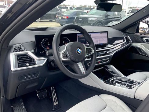 Used 2026 BMW X6 xDrive40i w/ Climate Comfort Package image 18