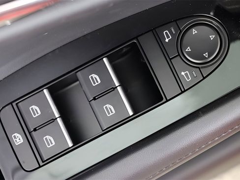 New 2025 MAZDA MAZDA3 2.5 Turbo Sedan w/Premium Plus image 17