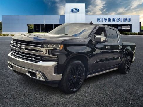 Used 2019 Chevrolet Silverado 1500 LTZ w/ Technology Package image 3
