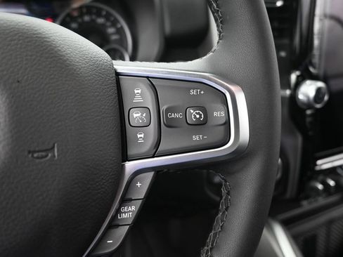 New 2026 RAM 1500 4x4 Crew Cab image 31