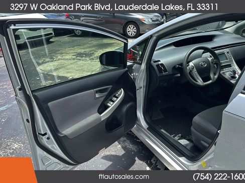 Used 2015 Toyota Prius Three FWD image 23