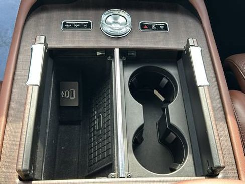 Used 2025 Lincoln Navigator L Reserve AWD/4WD image 24