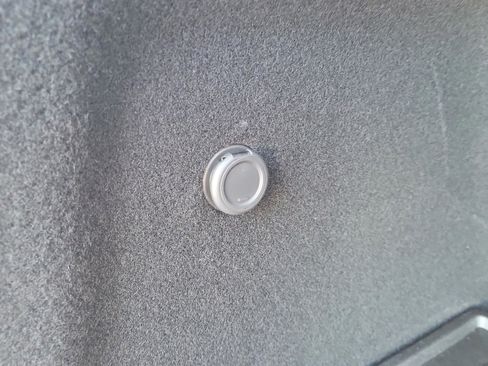 New 2025 Nissan Pathfinder Platinum image 10